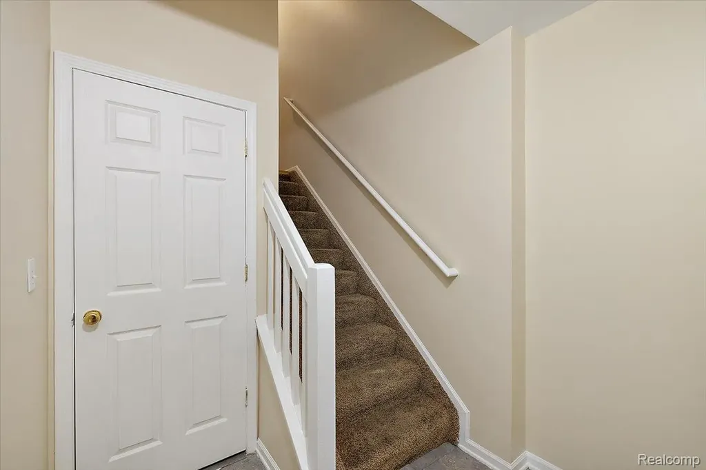 43 Georgetown Court Dearborn City MI 48126