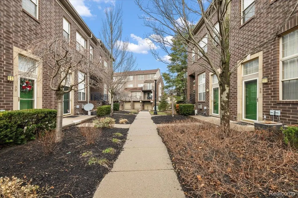 43 Georgetown Court Dearborn City MI 48126