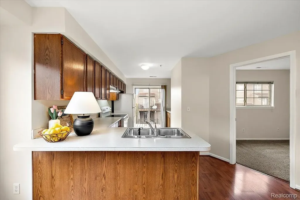 43 Georgetown Court Dearborn City MI 48126