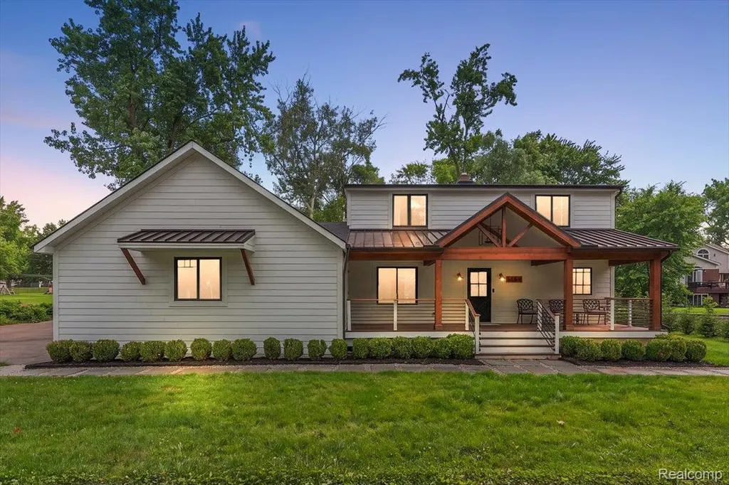 5150 Cheyenne Avenue Waterford Charter Township MI 48327