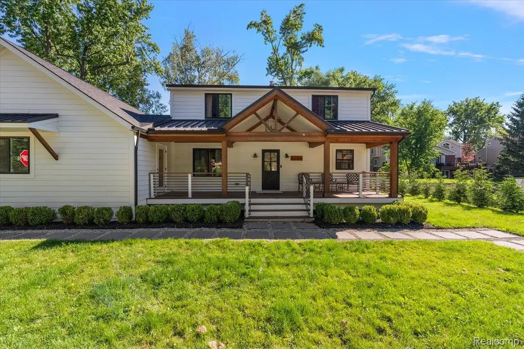 5150 Cheyenne Avenue Waterford Charter Township MI 48327