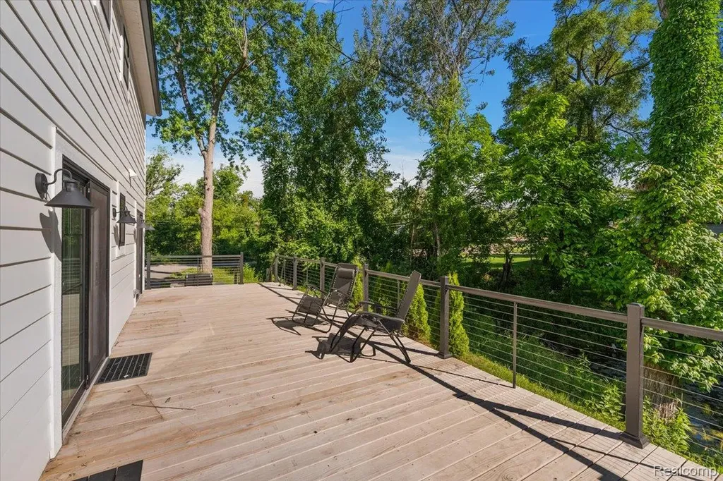 5150 Cheyenne Avenue Waterford Charter Township MI 48327