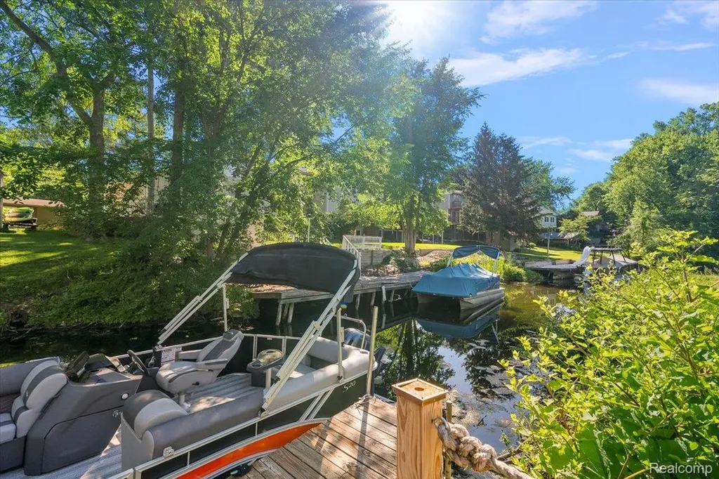 5150 Cheyenne Avenue Waterford Charter Township MI 48327