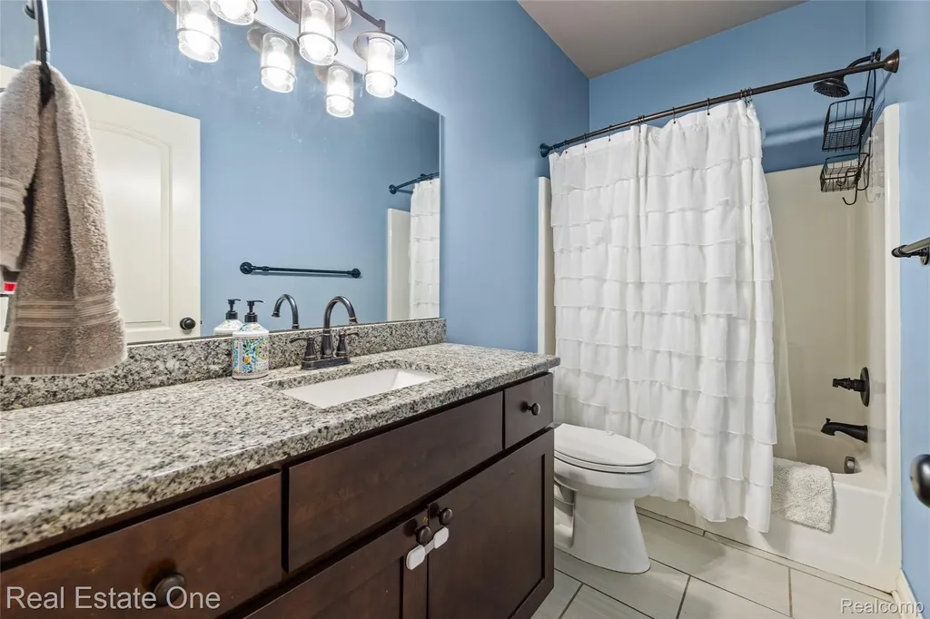 428 Pheasant Ridge Court Brandon Charter Township MI 48462