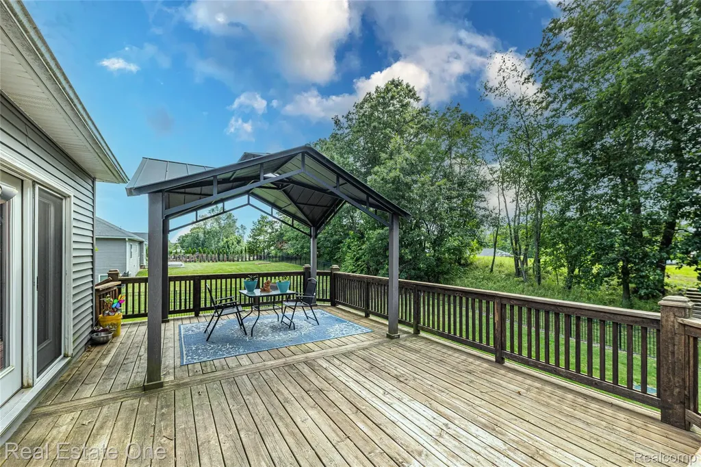 428 Pheasant Ridge Court Brandon Charter Township MI 48462