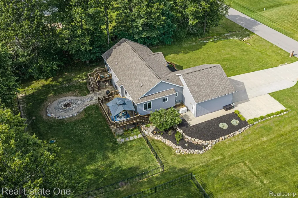 428 Pheasant Ridge Court Brandon Charter Township MI 48462