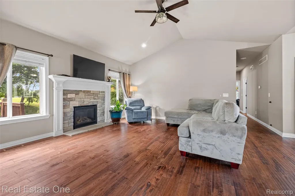 428 Pheasant Ridge Court Brandon Charter Township MI 48462