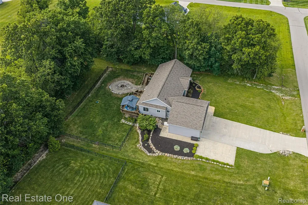428 Pheasant Ridge Court Brandon Charter Township MI 48462