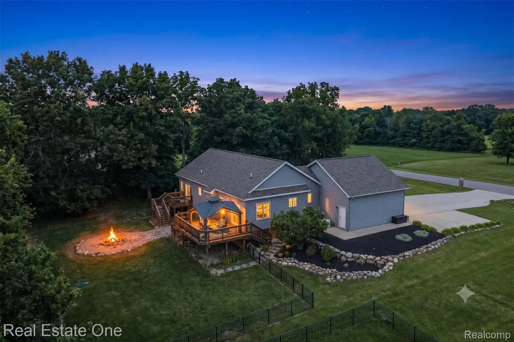428 Pheasant Ridge Court Brandon Charter Township MI 48462