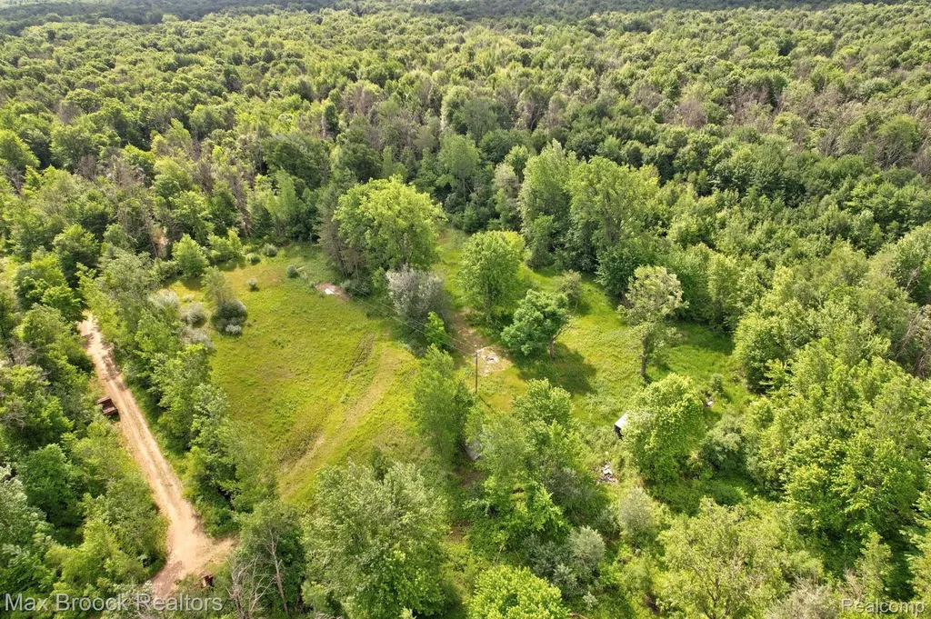 622 Moonlight Drive Lee Township MI 48640