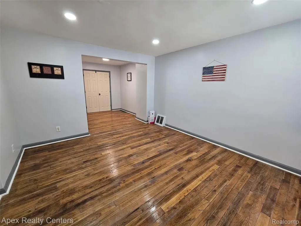 7671 - 7675 Evergreen Avenue Detroit City MI 48228