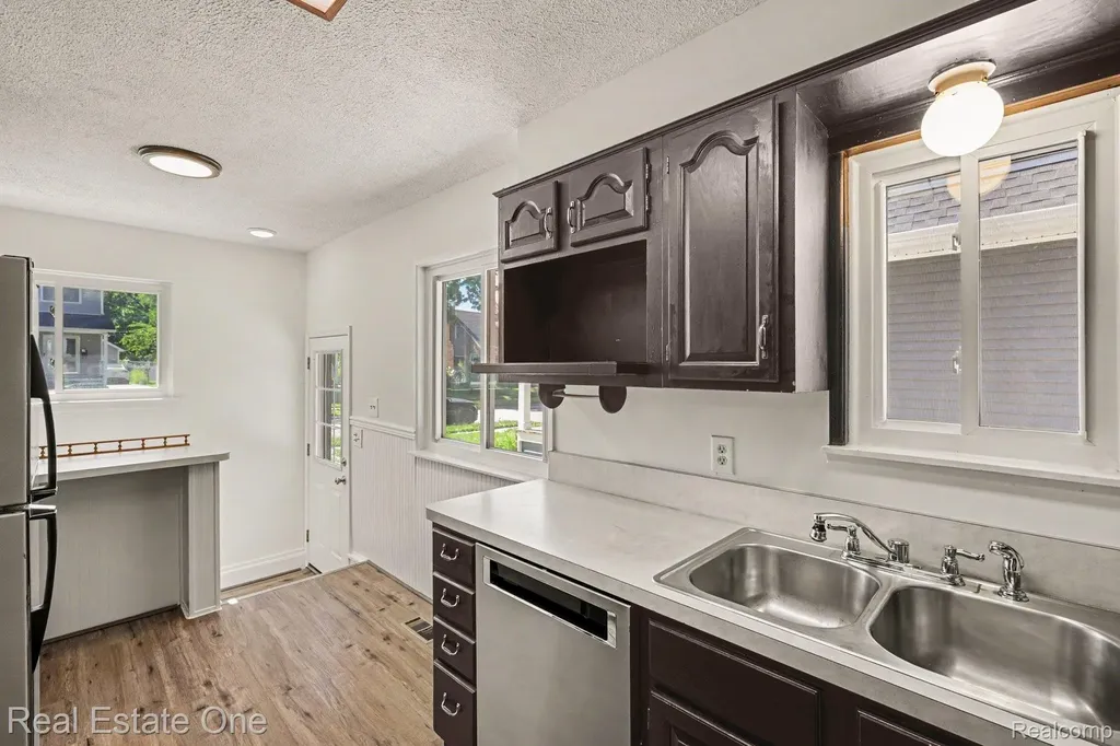 3254 Garden Avenue Royal Oak City MI 48073