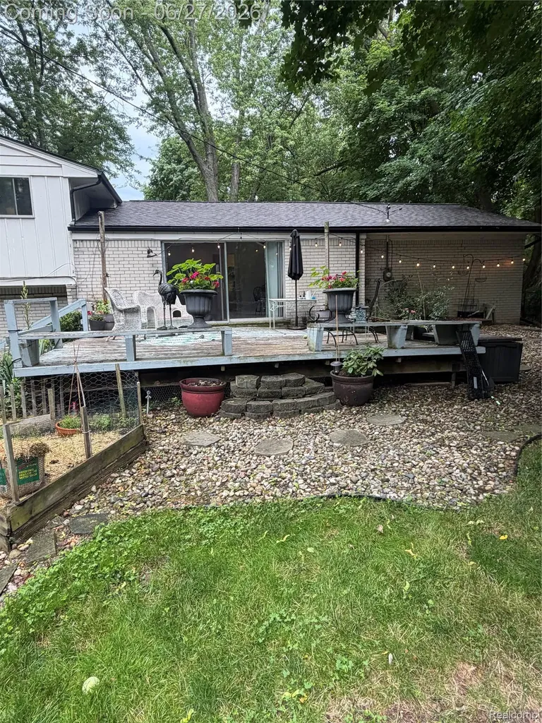 29191 Bannockburn Street Farmington Hills City MI 48334