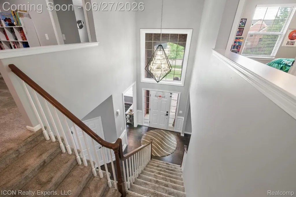 884 Grandview Drive Commerce Charter Township MI 48390