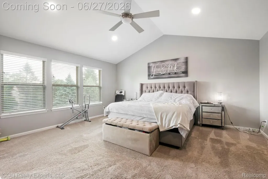 884 Grandview Drive Commerce Charter Township MI 48390