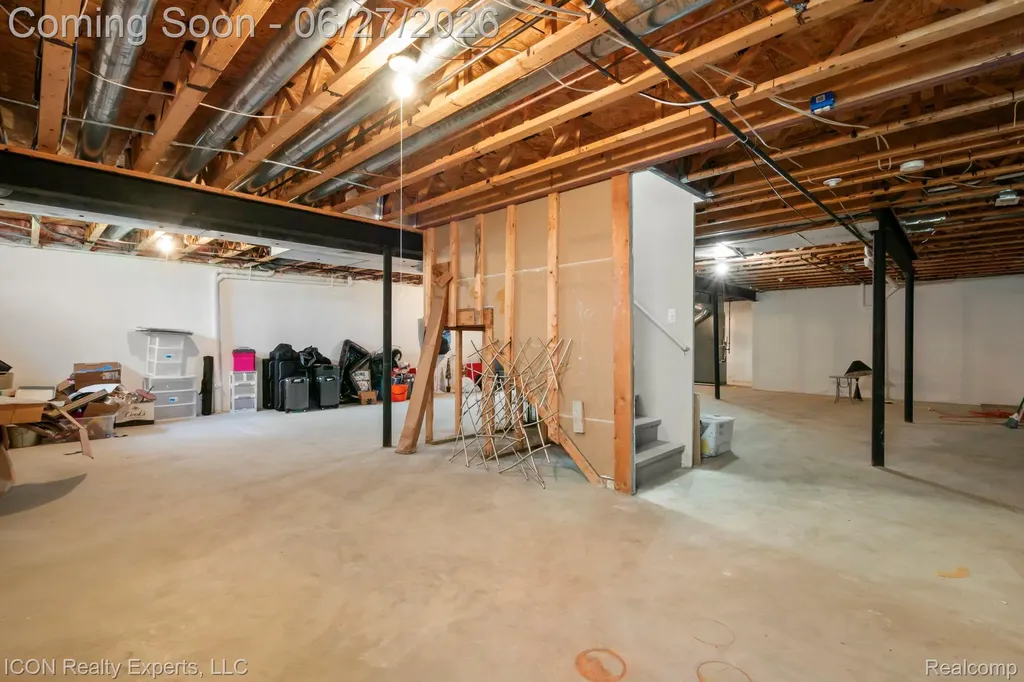 884 Grandview Drive Commerce Charter Township MI 48390