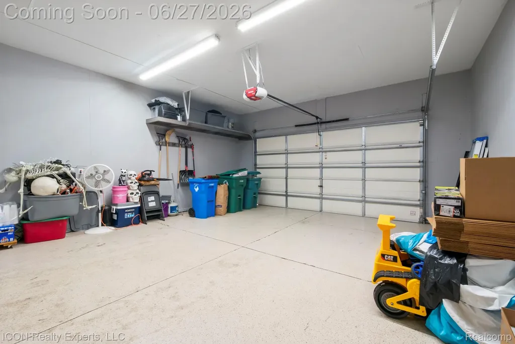 884 Grandview Drive Commerce Charter Township MI 48390