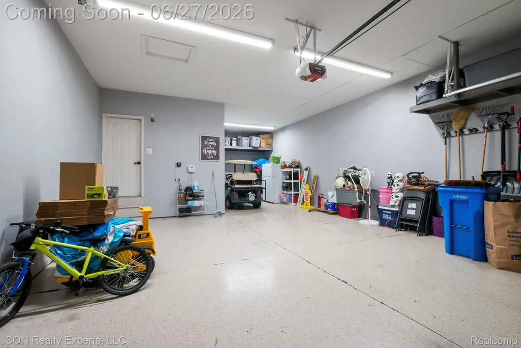 884 Grandview Drive Commerce Charter Township MI 48390