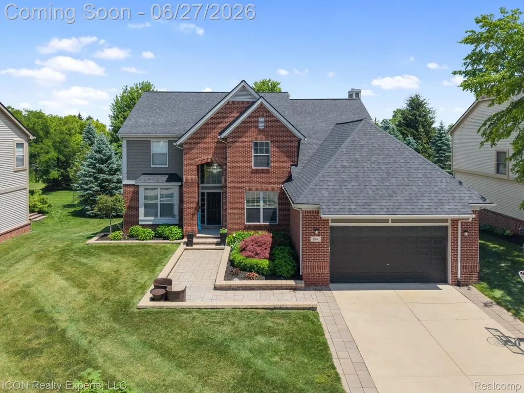 884 Grandview Drive Commerce Charter Township MI 48390