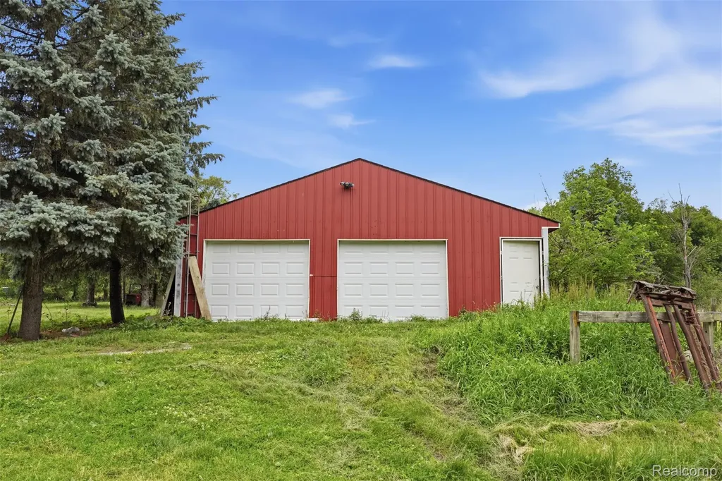 8573 W Lovejoy Road Burns Township MI 48418
