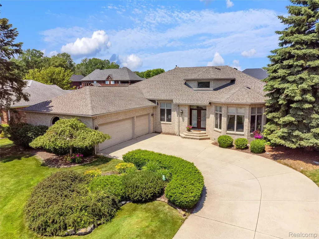 49539 Nautical Drive Chesterfield Township MI 48047