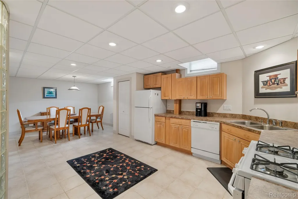 49539 Nautical Drive Chesterfield Township MI 48047