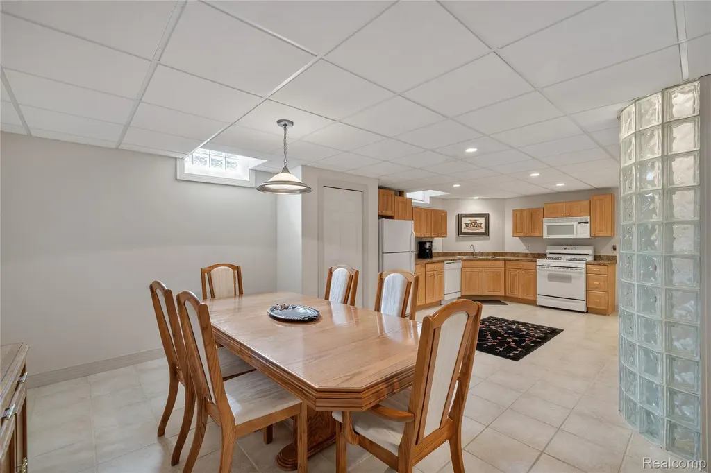 49539 Nautical Drive Chesterfield Township MI 48047
