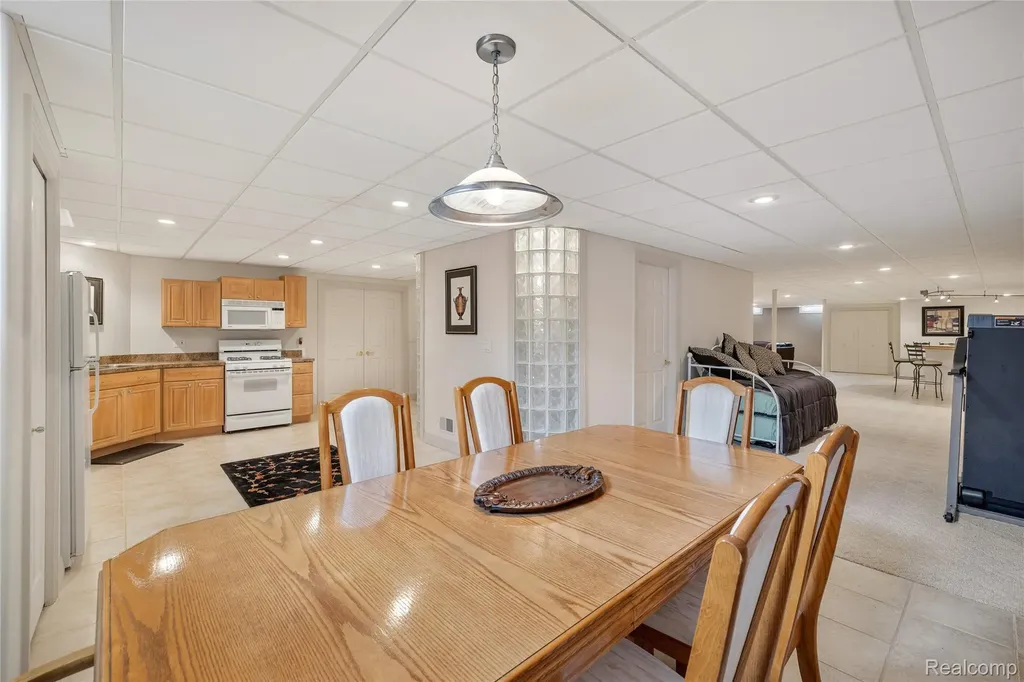 49539 Nautical Drive Chesterfield Township MI 48047