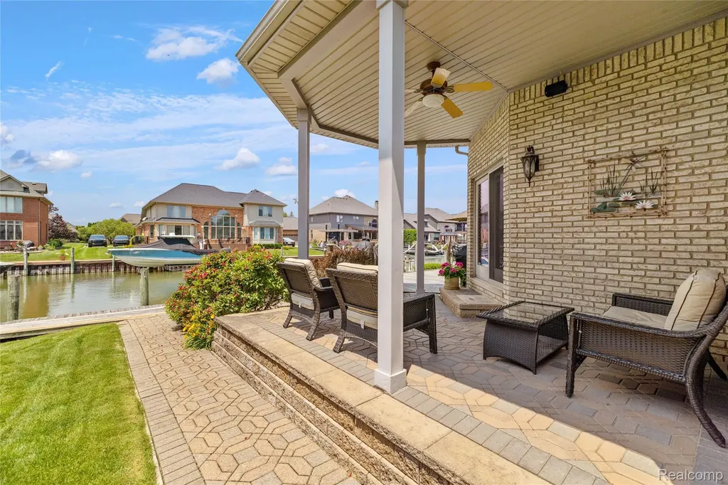 49539 Nautical Drive Chesterfield Township MI 48047