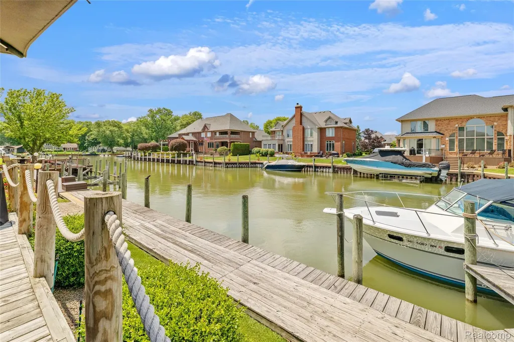 49539 Nautical Drive Chesterfield Township MI 48047