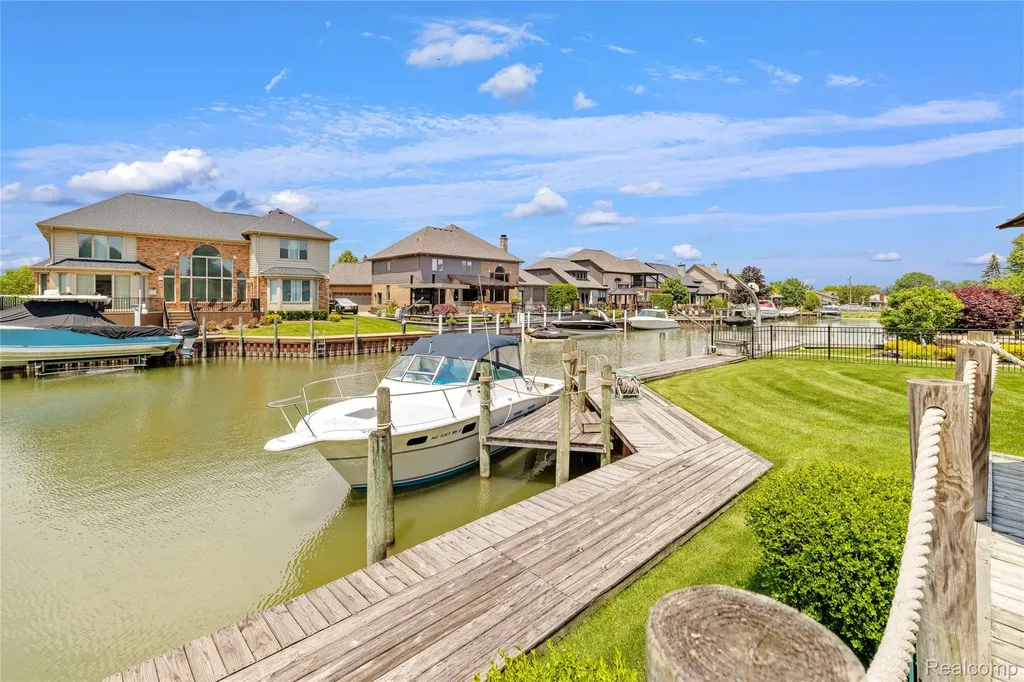 49539 Nautical Drive Chesterfield Township MI 48047