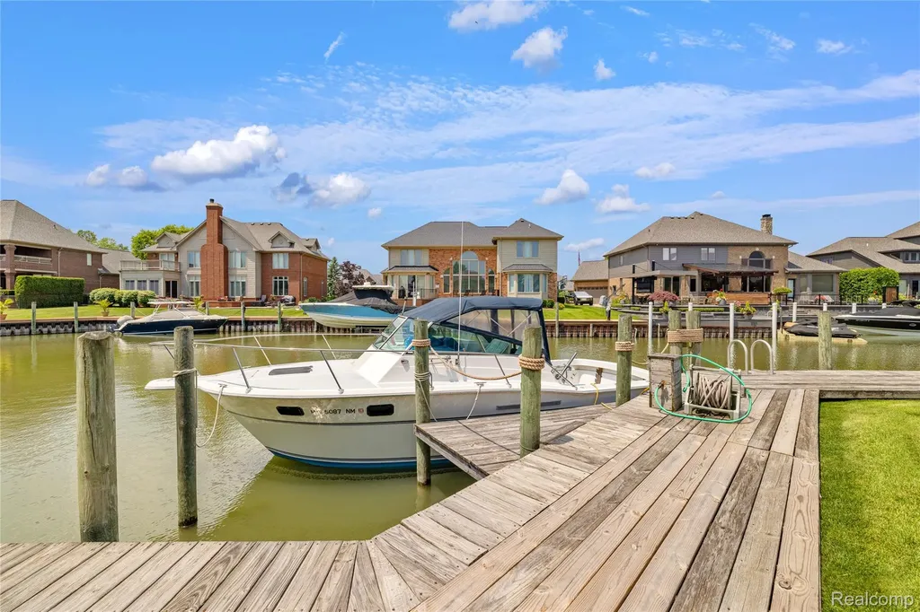49539 Nautical Drive Chesterfield Township MI 48047