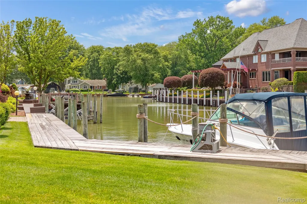 49539 Nautical Drive Chesterfield Township MI 48047