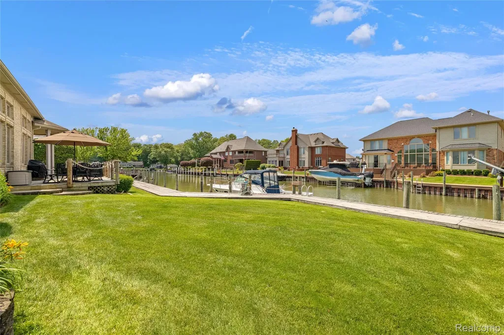 49539 Nautical Drive Chesterfield Township MI 48047