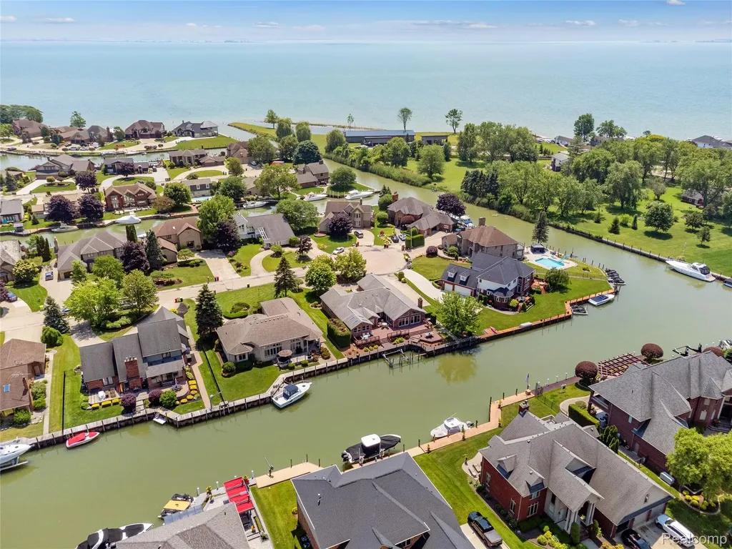 49539 Nautical Drive Chesterfield Township MI 48047