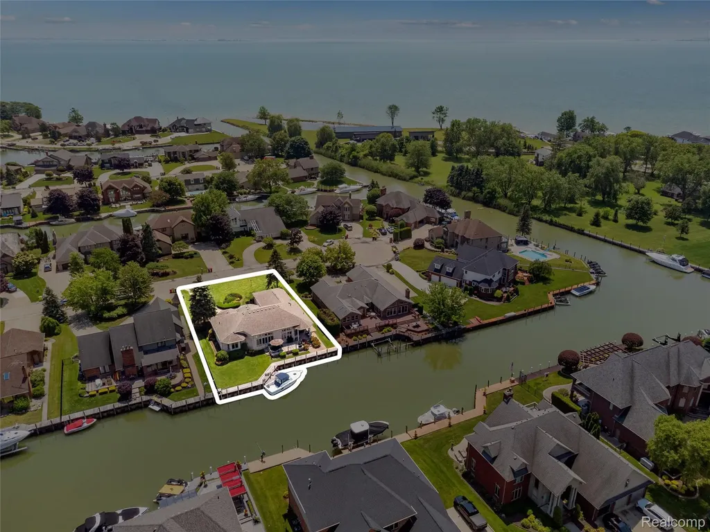 49539 Nautical Drive Chesterfield Township MI 48047