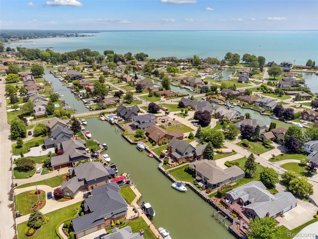 49539 Nautical Drive Chesterfield Township MI 48047