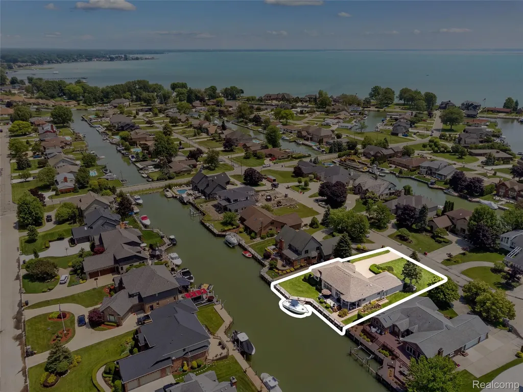 49539 Nautical Drive Chesterfield Township MI 48047