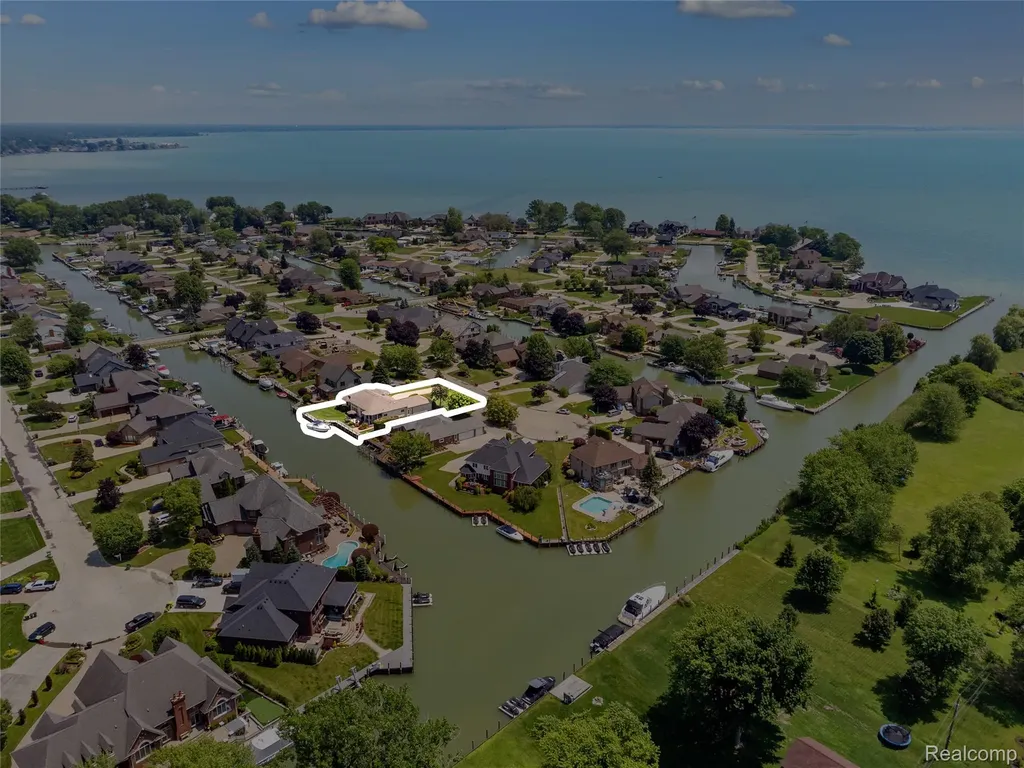 49539 Nautical Drive Chesterfield Township MI 48047
