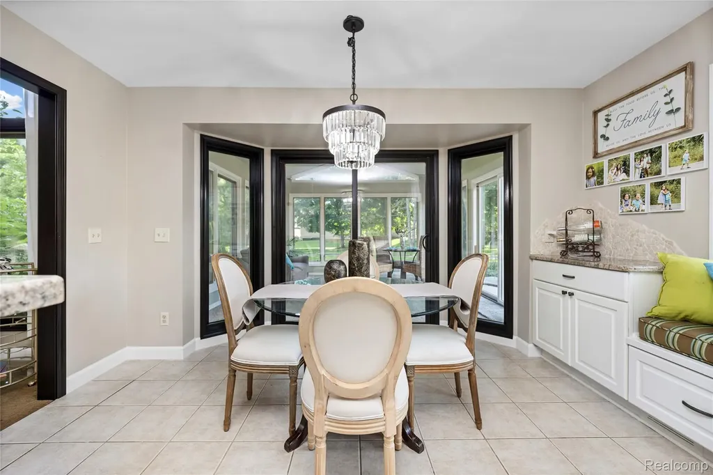 53961 Sutherland Court Shelby Charter Township MI 48316