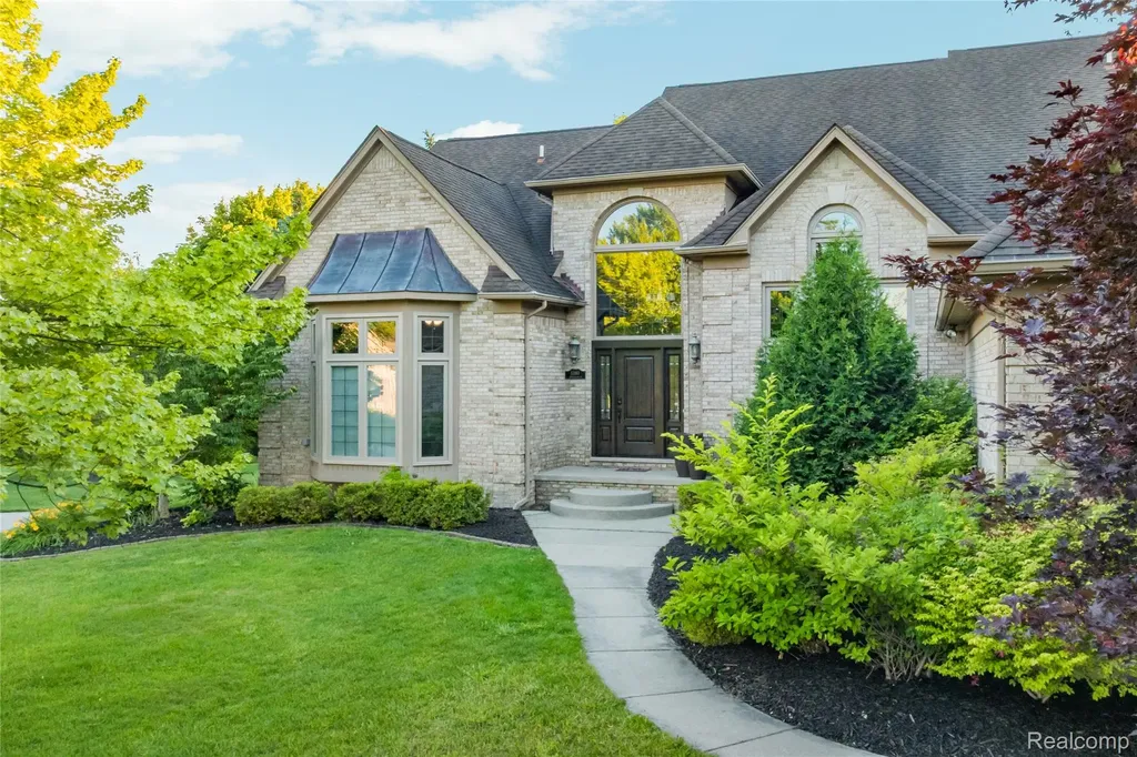 53961 Sutherland Court Shelby Charter Township MI 48316