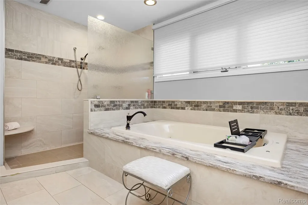 53961 Sutherland Court Shelby Charter Township MI 48316