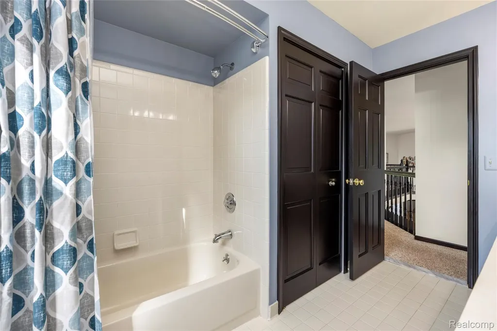 53961 Sutherland Court Shelby Charter Township MI 48316