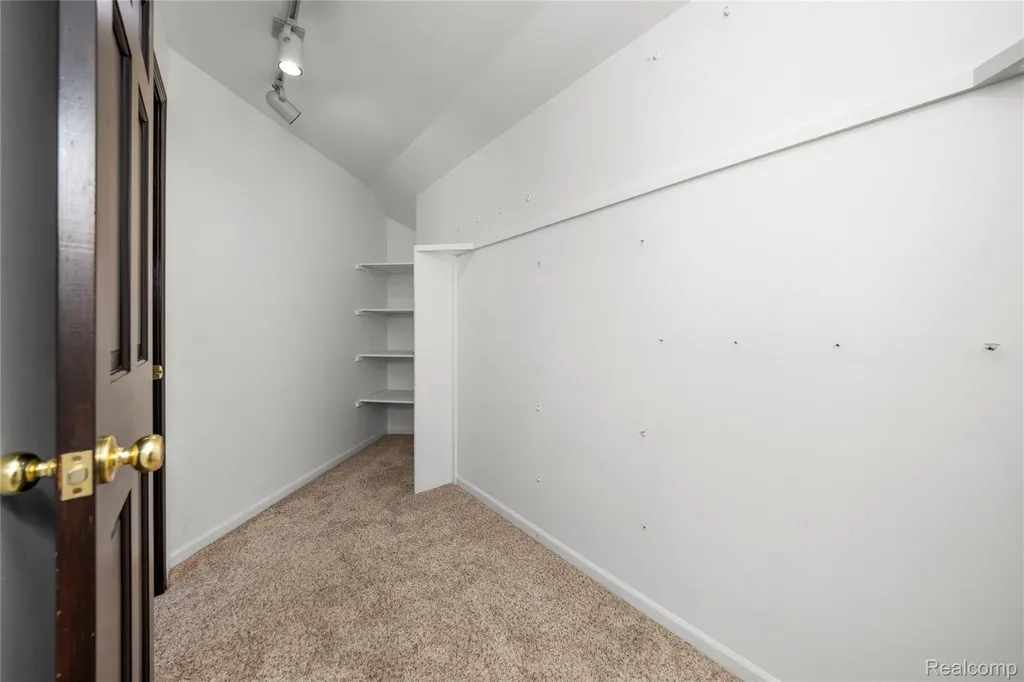 53961 Sutherland Court Shelby Charter Township MI 48316