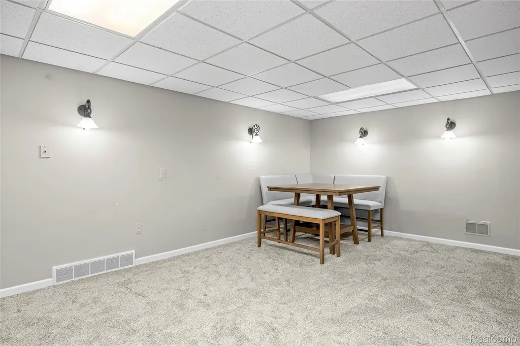 53961 Sutherland Court Shelby Charter Township MI 48316
