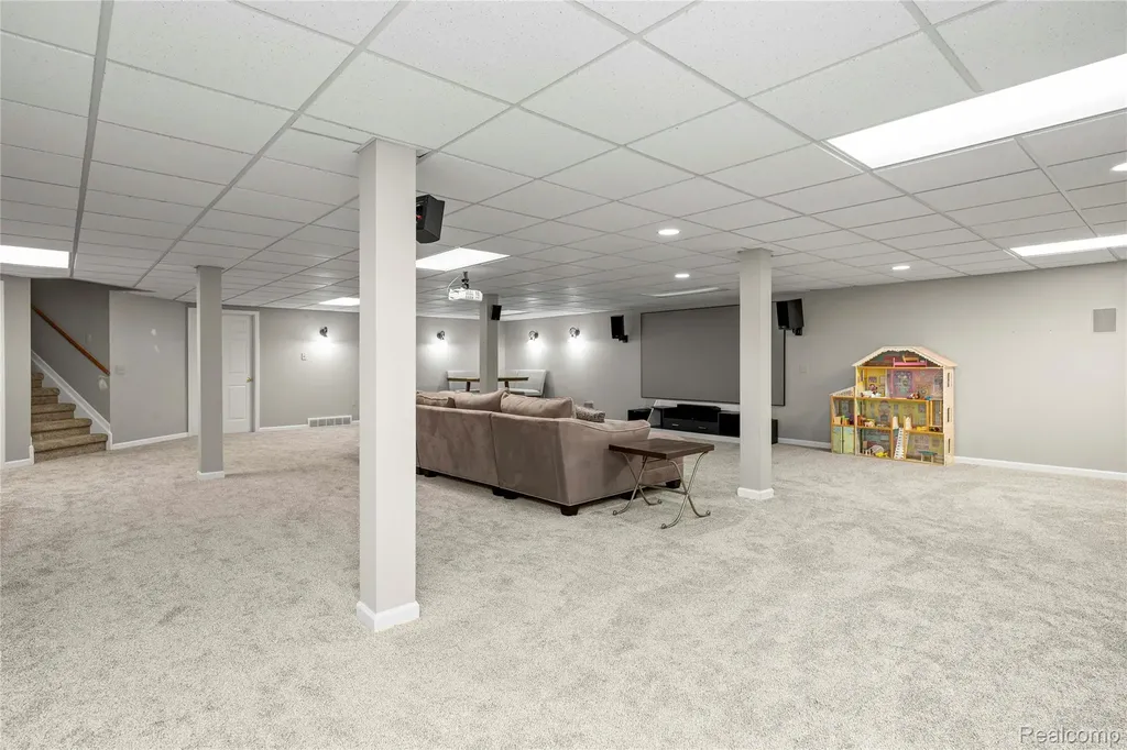 53961 Sutherland Court Shelby Charter Township MI 48316