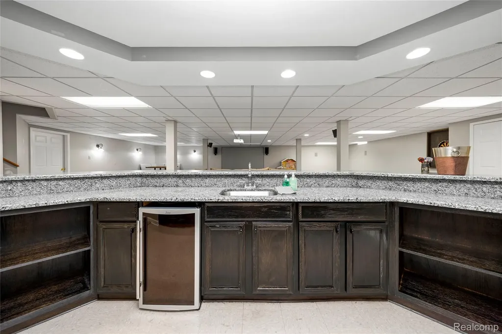 53961 Sutherland Court Shelby Charter Township MI 48316