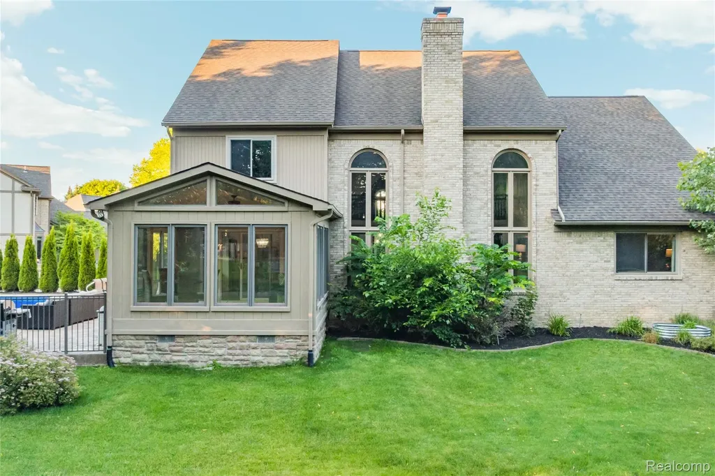 53961 Sutherland Court Shelby Charter Township MI 48316