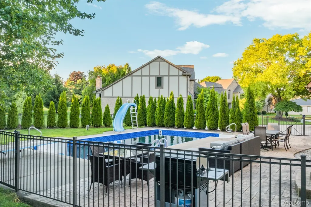 53961 Sutherland Court Shelby Charter Township MI 48316