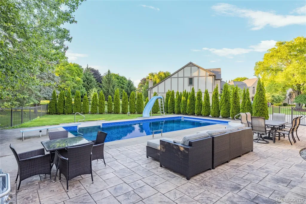 53961 Sutherland Court Shelby Charter Township MI 48316